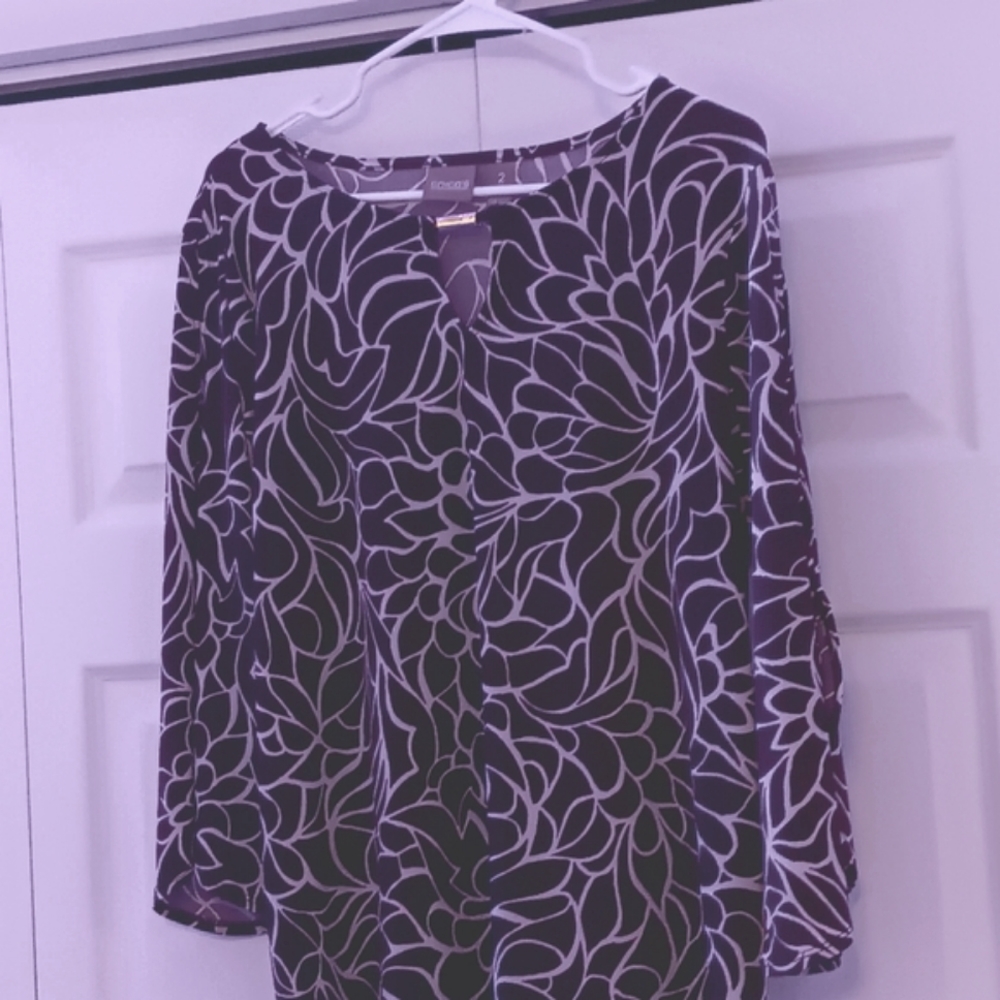 CHICO'S Lady blouse. New, size 2, color red Wine and white printed.